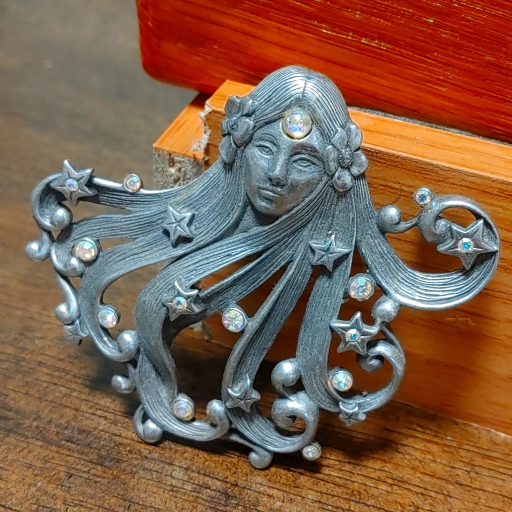 Jonette pin